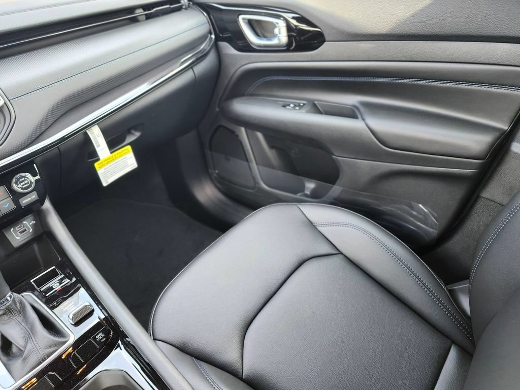 New 2026 Jeep Compass Limited AWD/4WD image 15