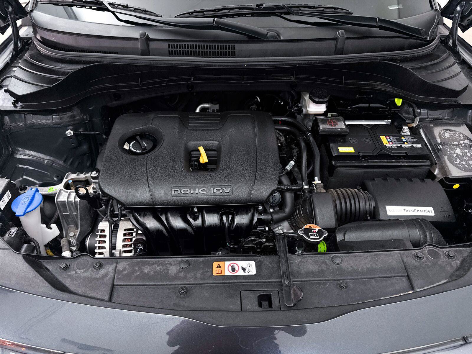 Used 2025 Kia Soul LX w/ LX Technology Package FWD image 7