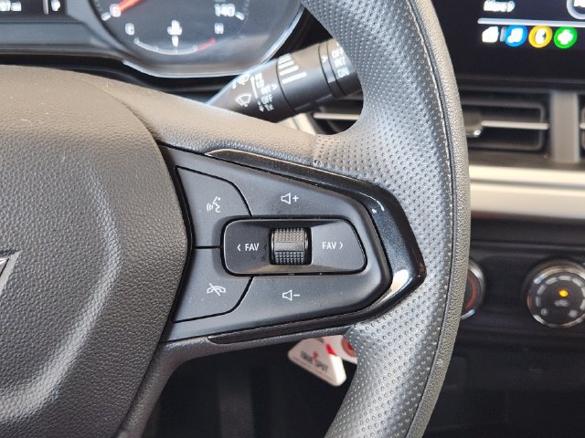 Used 2026 Chevrolet Trax LS FWD image 29
