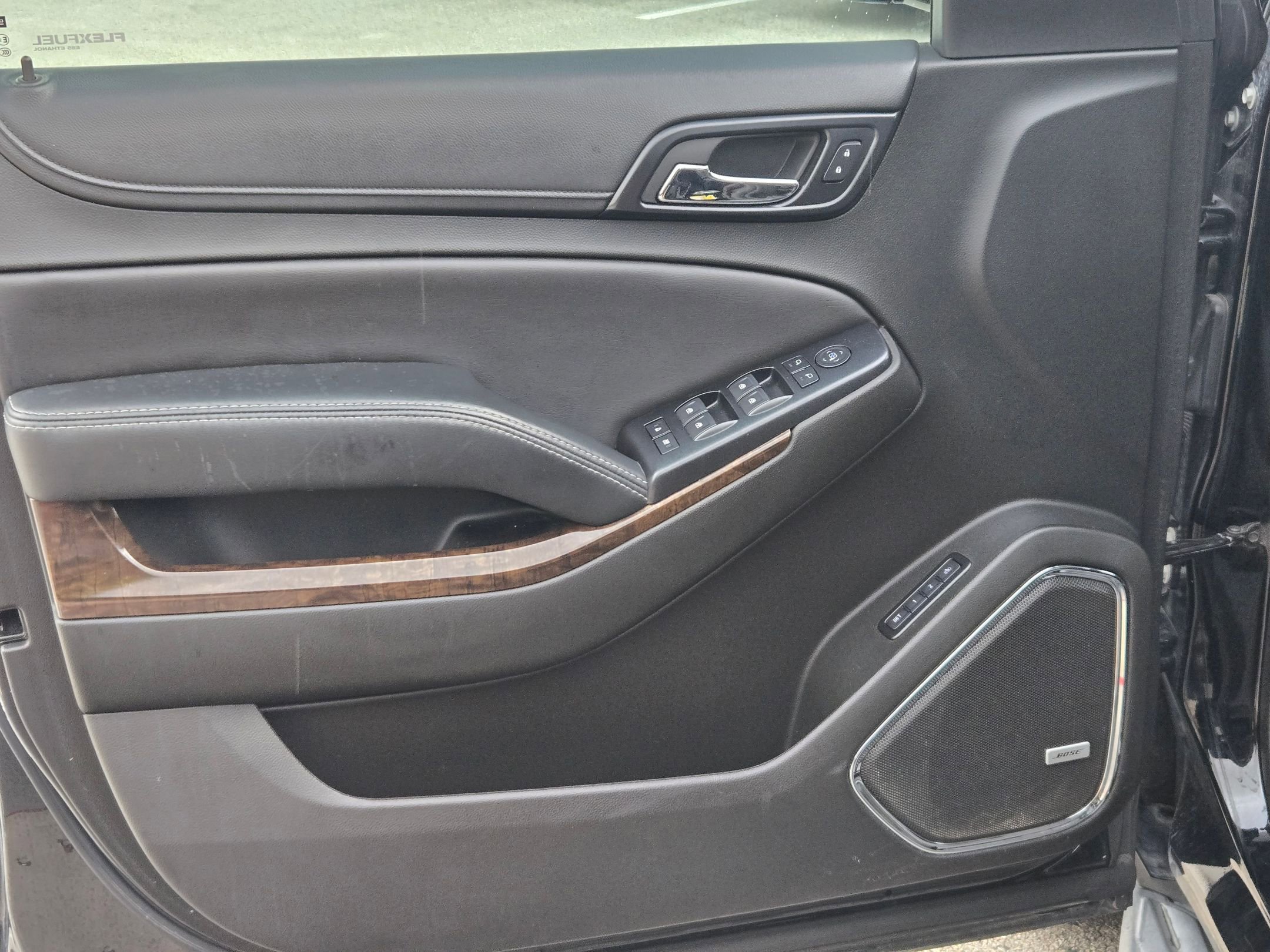 Used 2018 Chevrolet Suburban LT image 7