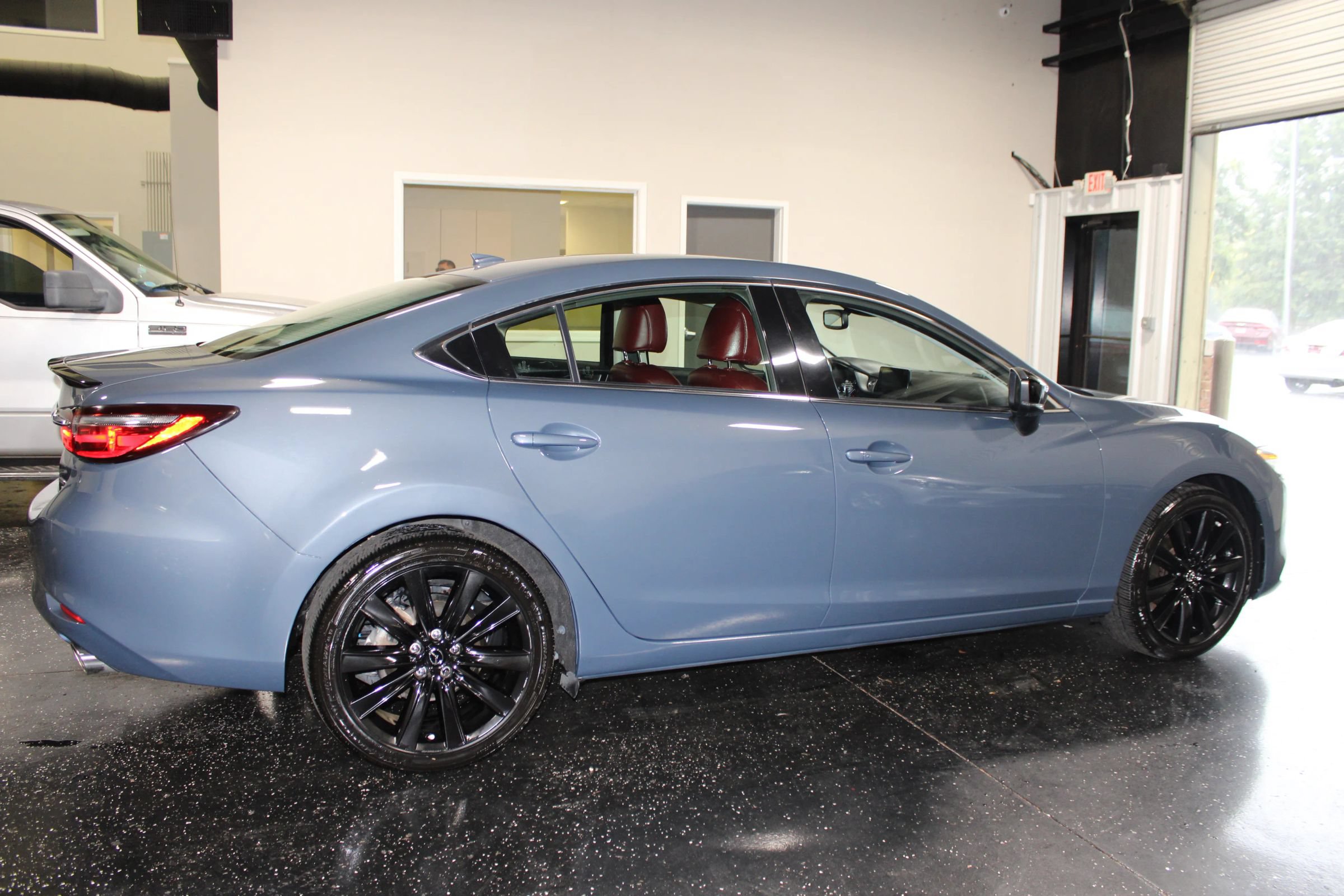 Used 2021 MAZDA MAZDA6 Carbon Edition FWD image 4