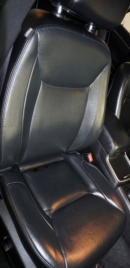 Used 2016 Chrysler 300 Limited w/ Driver Convenience Group image 9