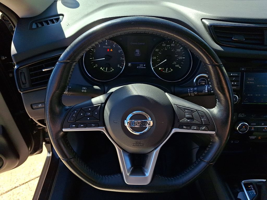 Used 2020 Nissan Rogue SV FWD image 18