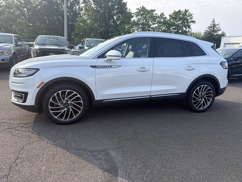 Used 2019 Lincoln Nautilus Reserve AWD/4WD image 2