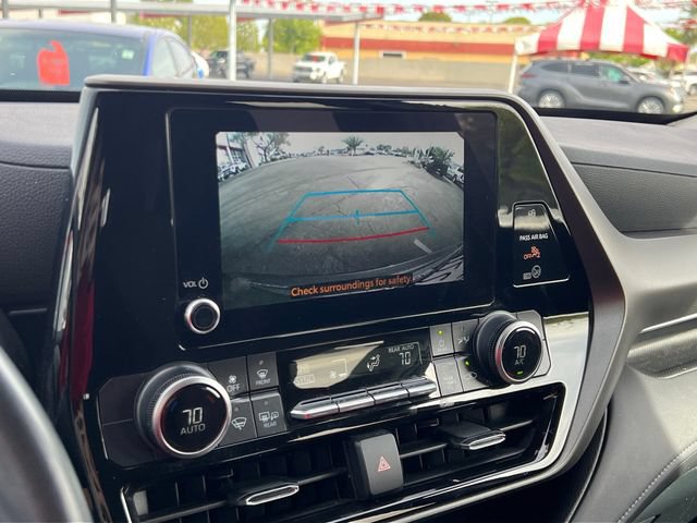 Certified 2025 Toyota Highlander LE FWD image 28