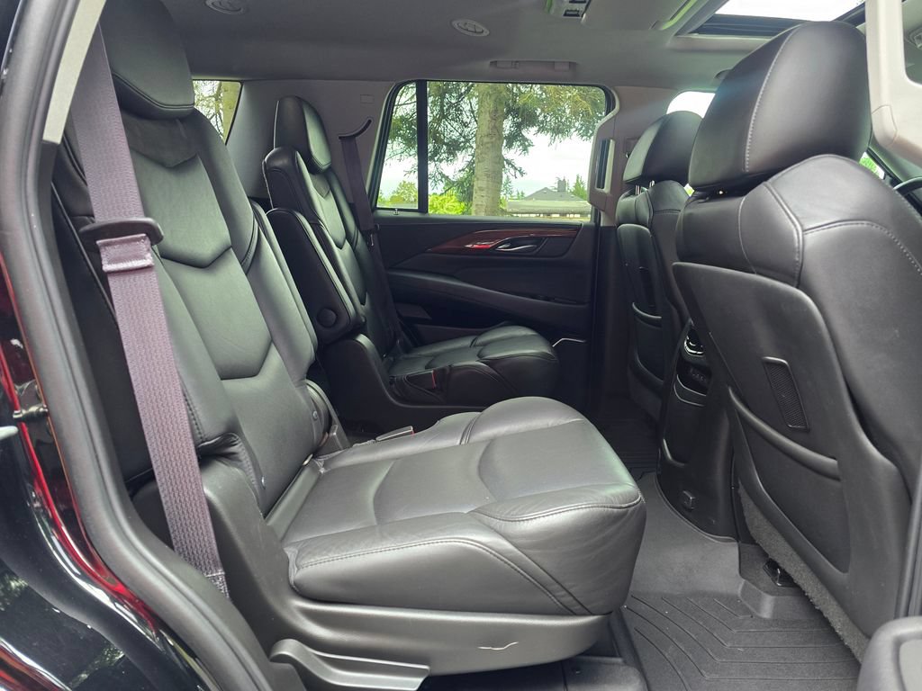 Used 2017 Cadillac Escalade Premium Luxury AWD/4WD image 24