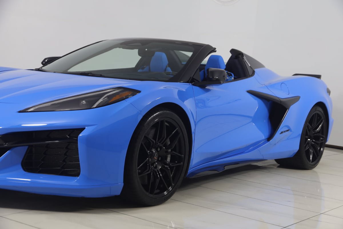 Used 2024 Chevrolet Corvette Z06 w/ Stealth Interior Trim Package RWD image 70