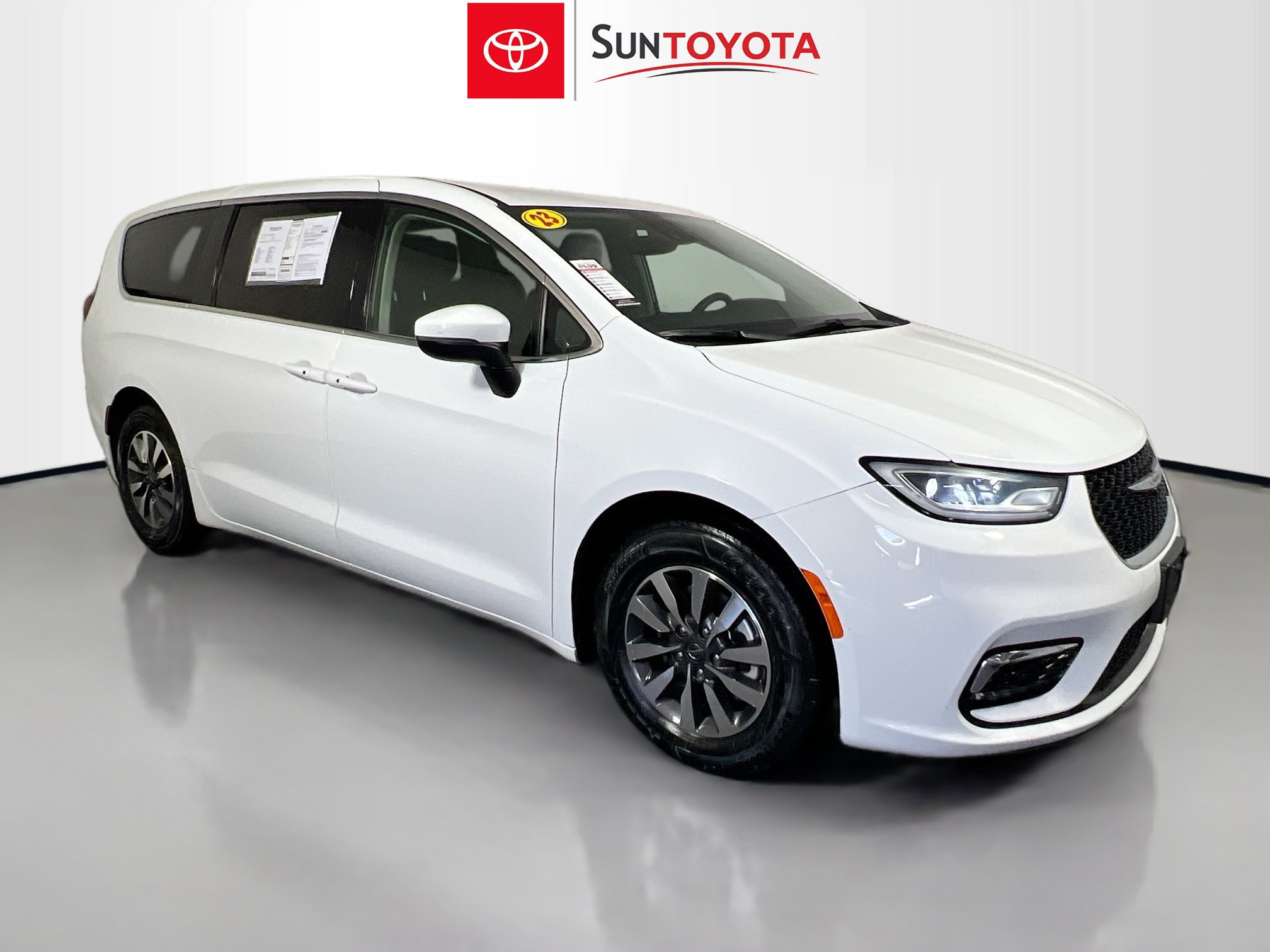 Used 2023 Chrysler Pacifica Touring-L