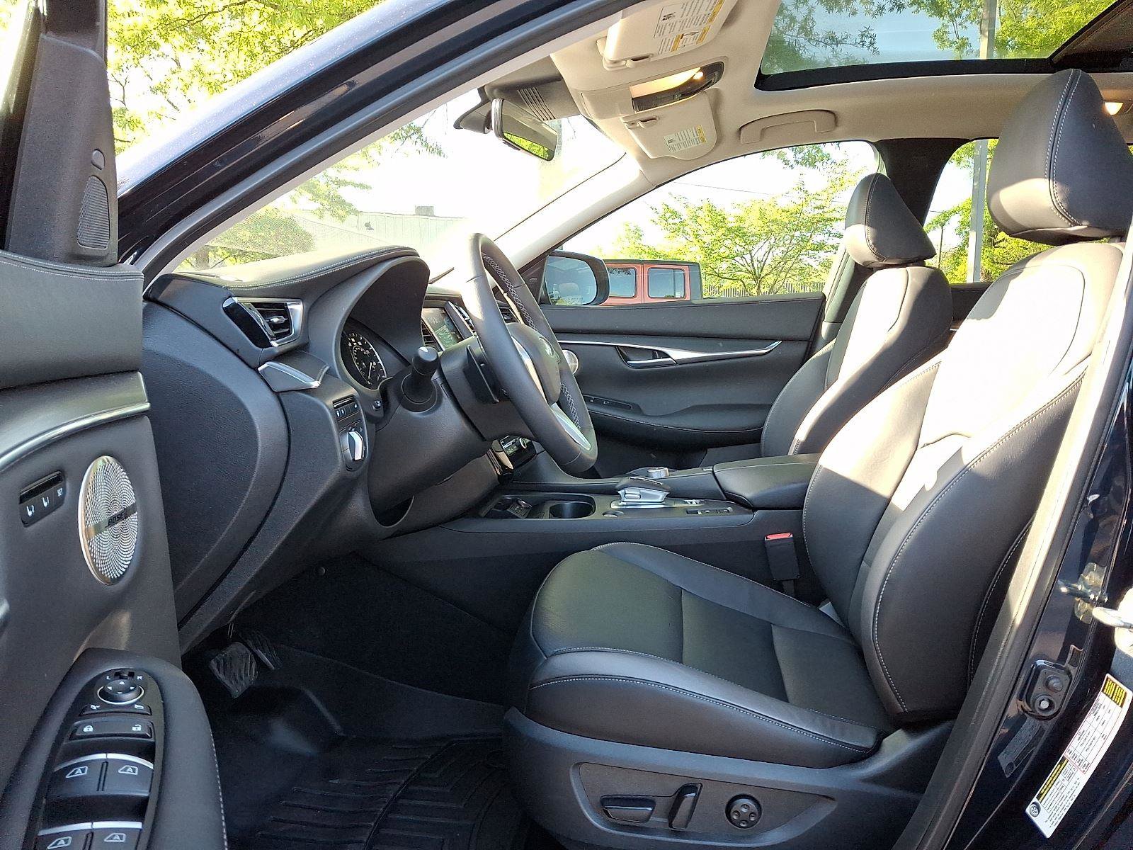Used 2024 INFINITI QX50 Luxe w/ Accent Package image 13
