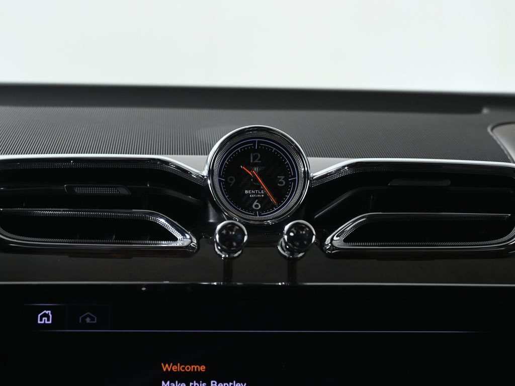 Used 2022 Bentley Bentayga AWD/4WD image 22
