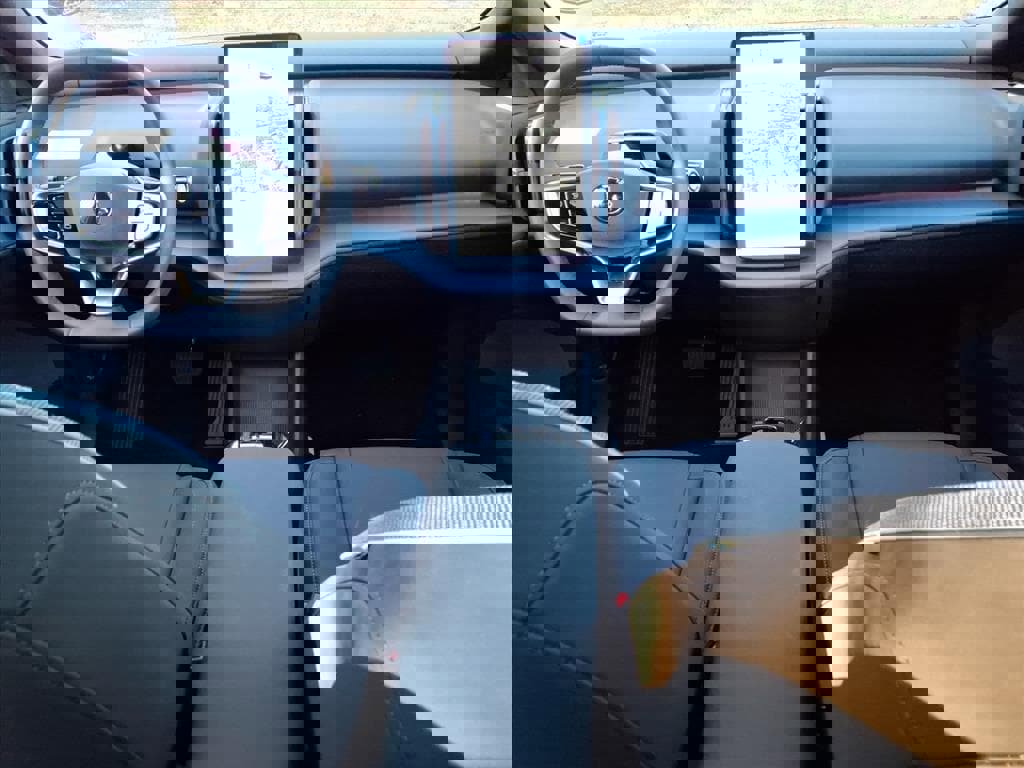 New 2025 Volvo EX30 Plus w/ Protection Package Premier image 10