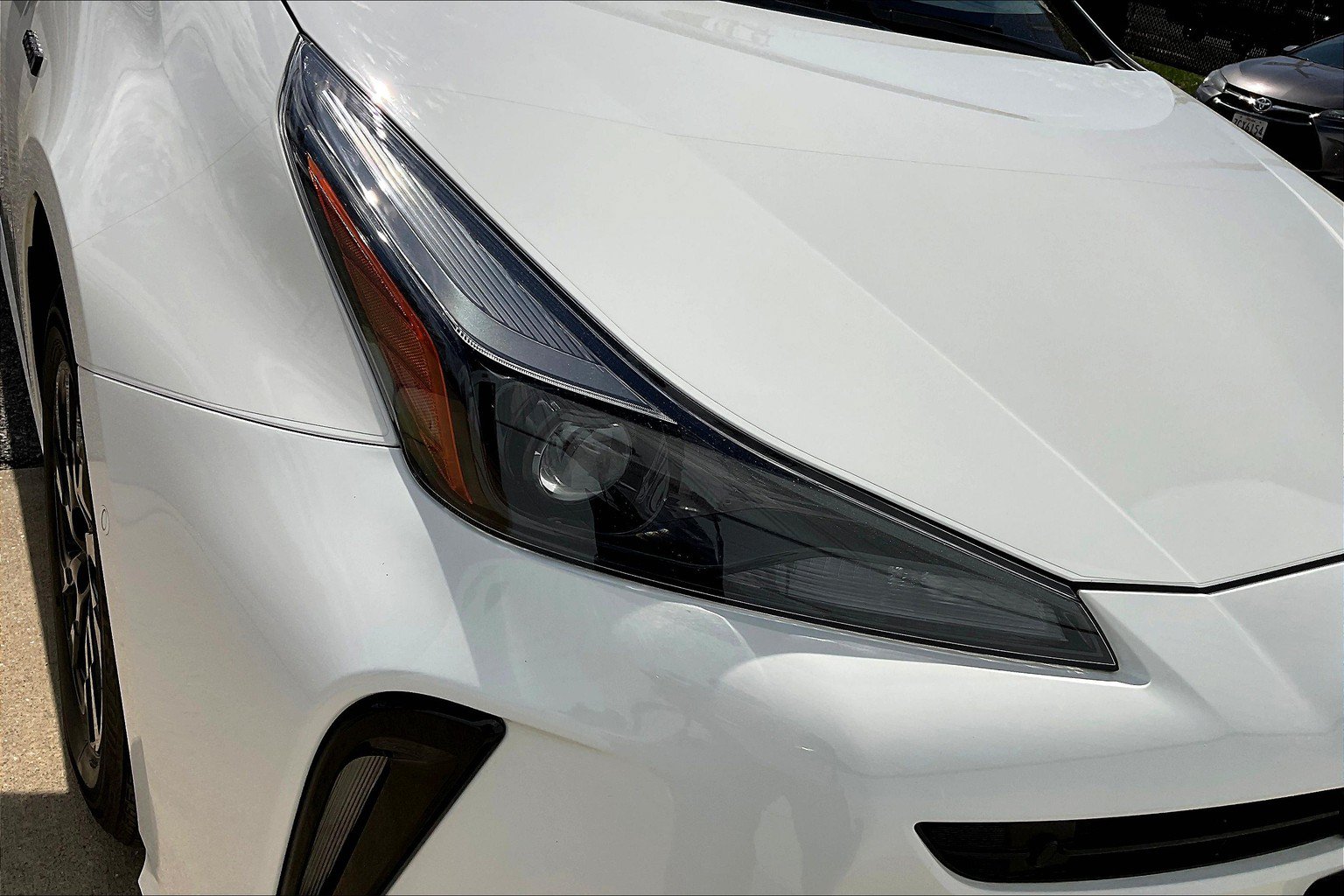 Used 2022 Toyota Prius AWD image 32