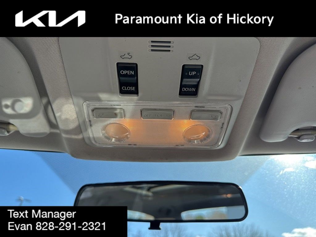 Used 2014 Toyota Corolla LE image 26