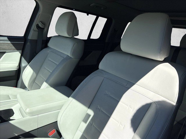Used 2025 Hyundai Santa Fe Limited FWD image 20