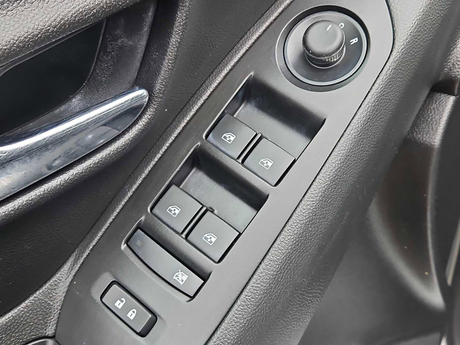 Certified 2022 Chevrolet Trax LT w/ LT Convenience Package image 23