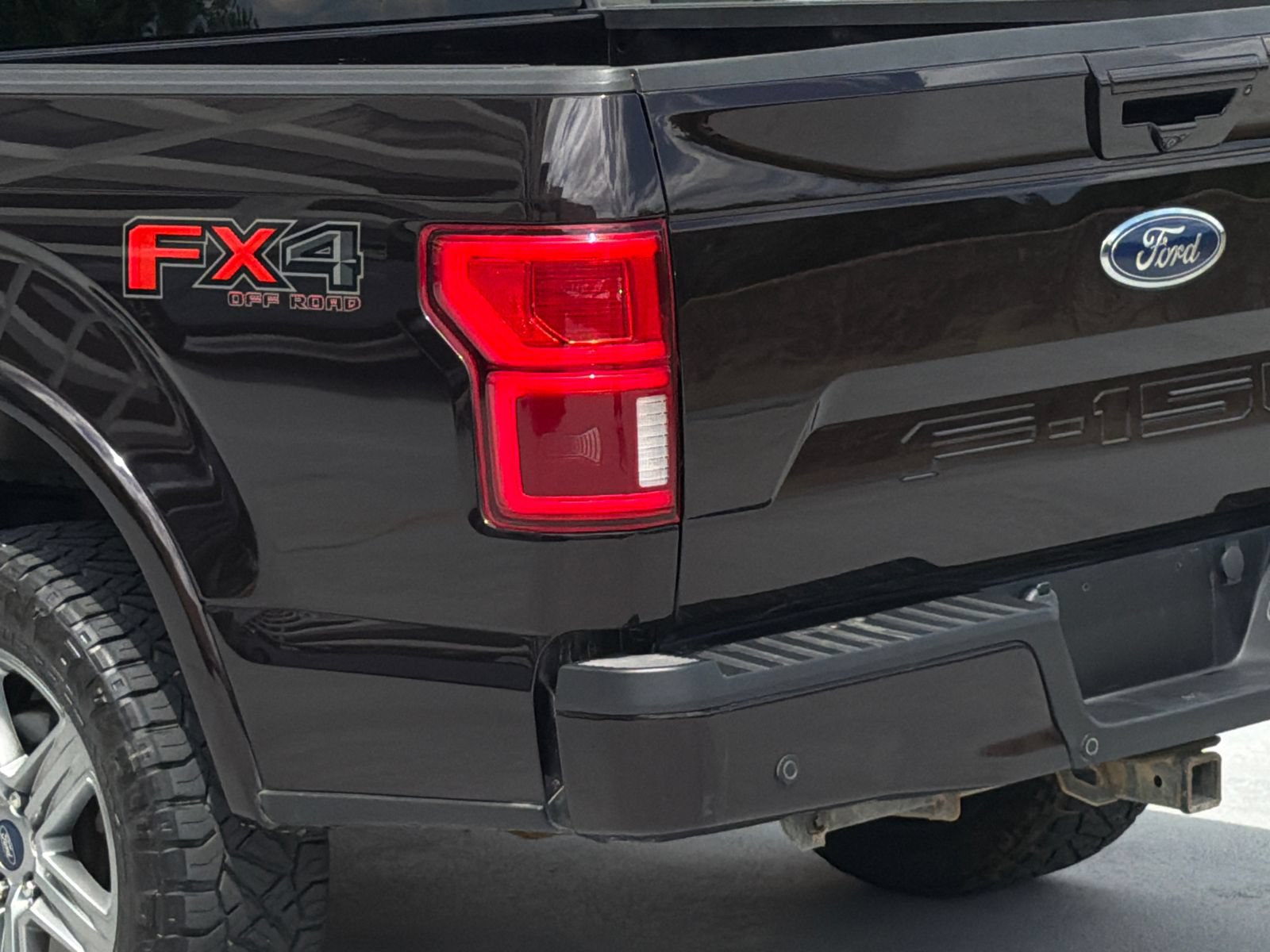Used 2019 Ford F150 Lariat w/ Equipment Group 502A Luxury AWD/4WD image 7