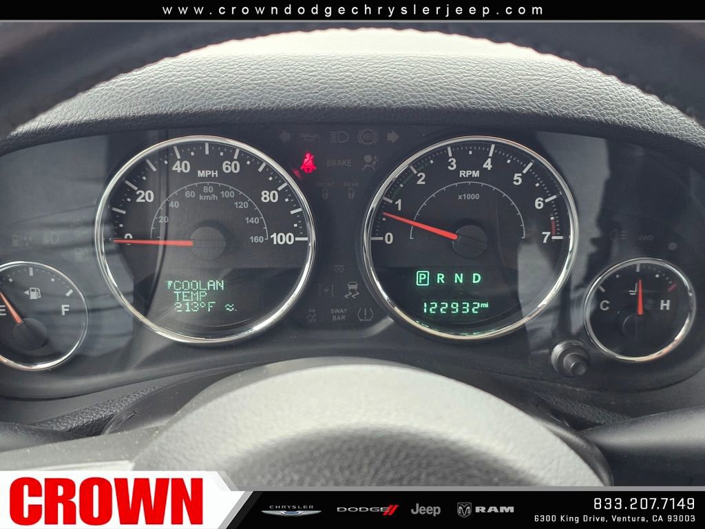 Used 2015 Jeep Wrangler Unlimited Sahara w/ Connectivity Group image 32