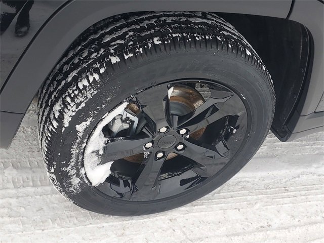 New 2025 Jeep Grand Cherokee L Altitude image 5