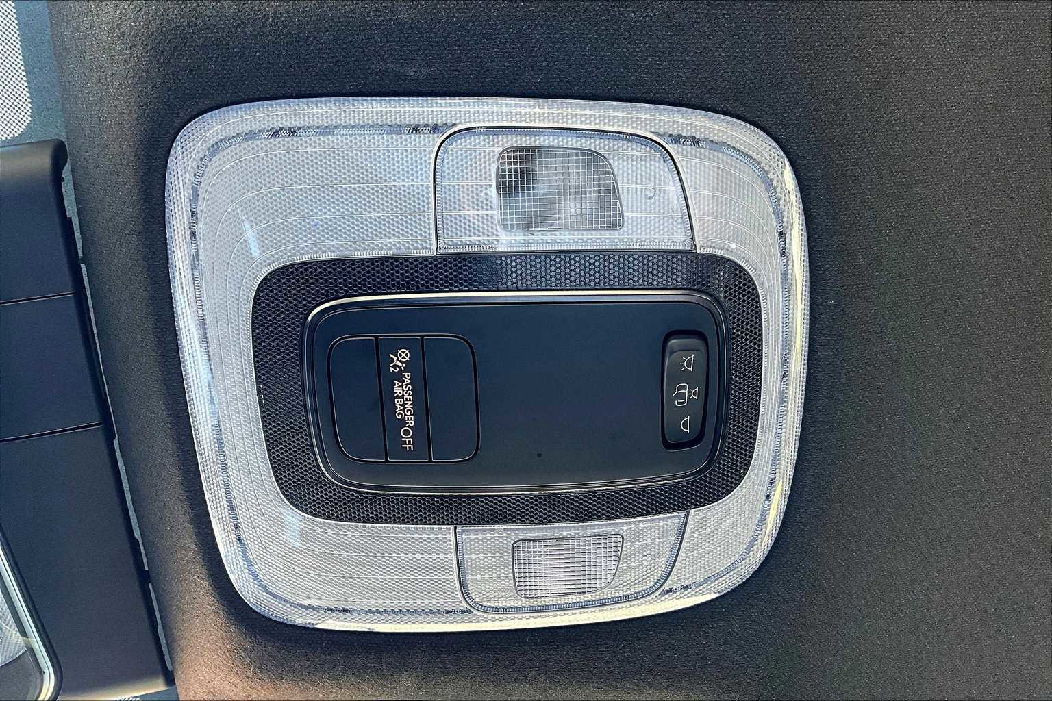 Used 2025 Hyundai Elantra Sport image 33