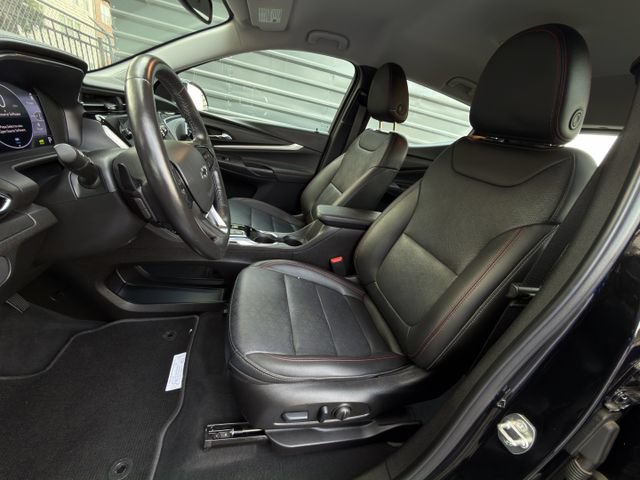 Certified 2023 Chevrolet Bolt EUV LT w/ Convenience Package FWD image 27