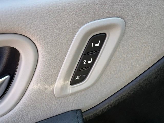 Used 2025 Honda Pilot Elite image 14