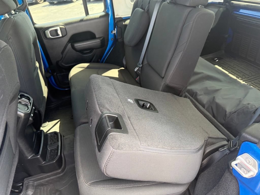 Used 2023 Jeep Wrangler Unlimited w/ Cold Weather Group AWD/4WD image 62
