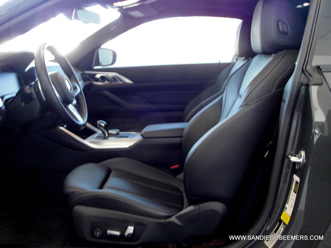 Used 2023 BMW M440i Coupe w/ Premium Package RWD image 30
