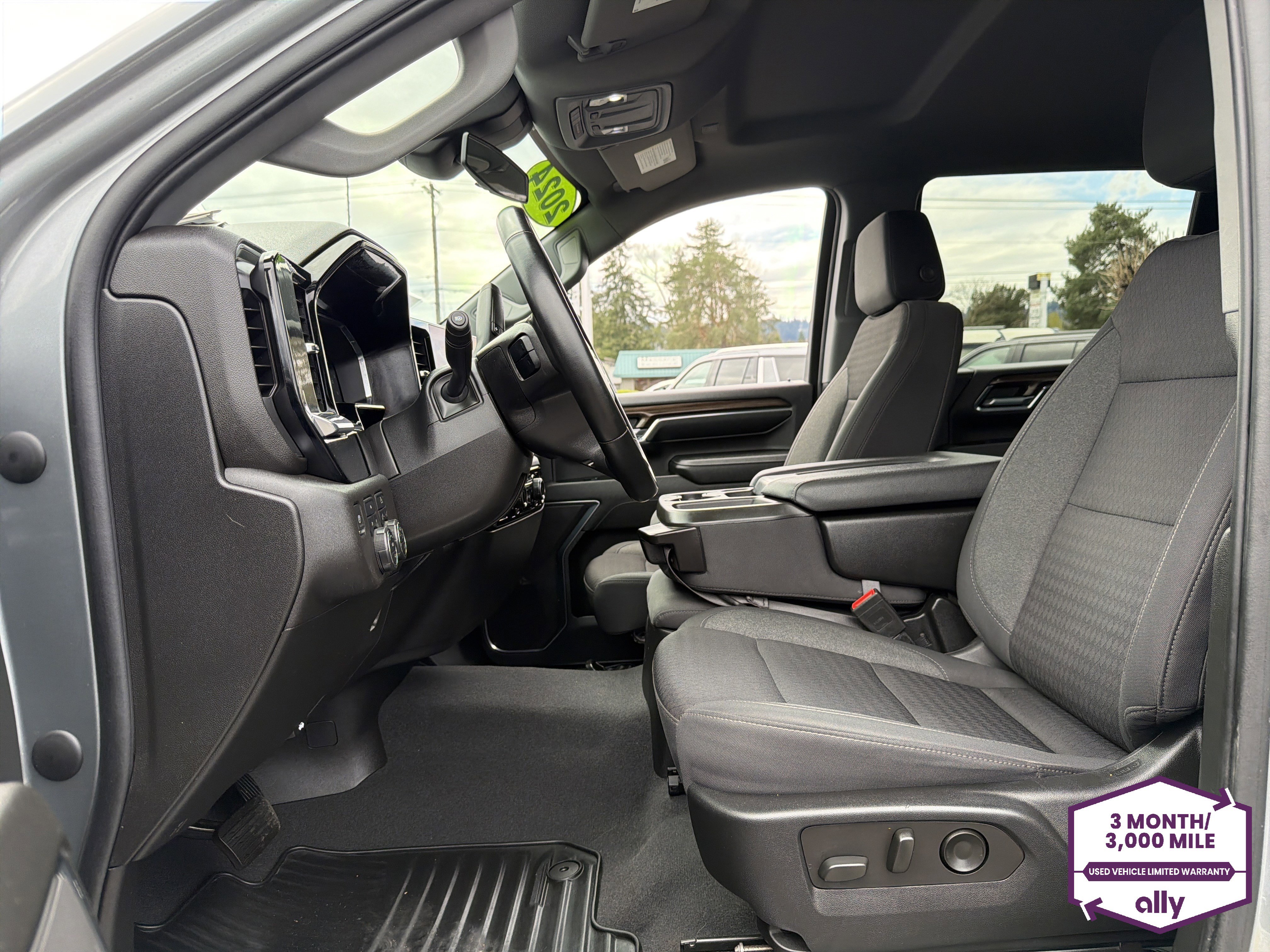 Used 2024 Chevrolet Silverado 2500 LT w/ Convenience Package image 10