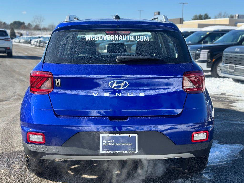 New 2025 Hyundai Venue Limited image 4