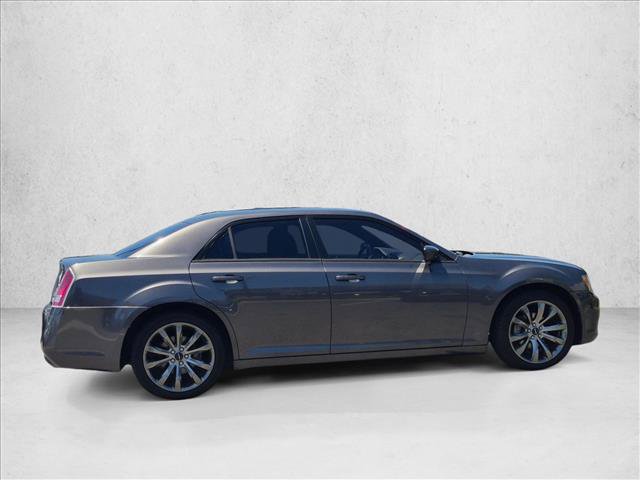 Used 2014 Chrysler 300 S RWD image 4
