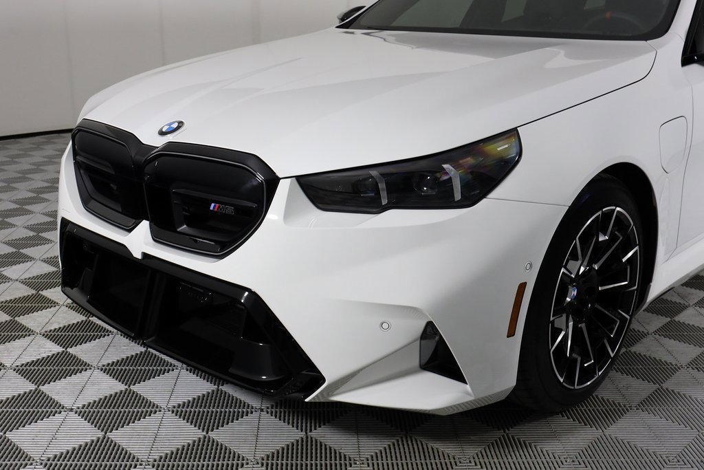 Used 2026 BMW M5 Touring image 44