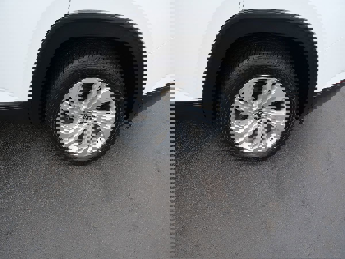 Used 2021 Volkswagen Atlas SE w/ Panoramic Sunroof Package image 39