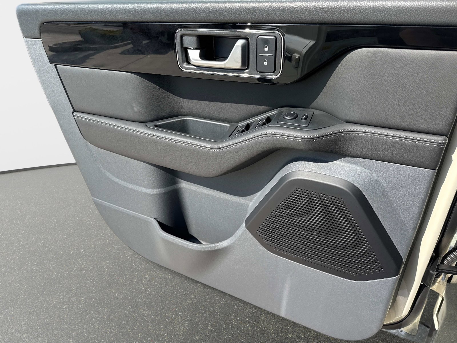 New 2025 INEOS Grenadier Fieldmaster Edition image 19