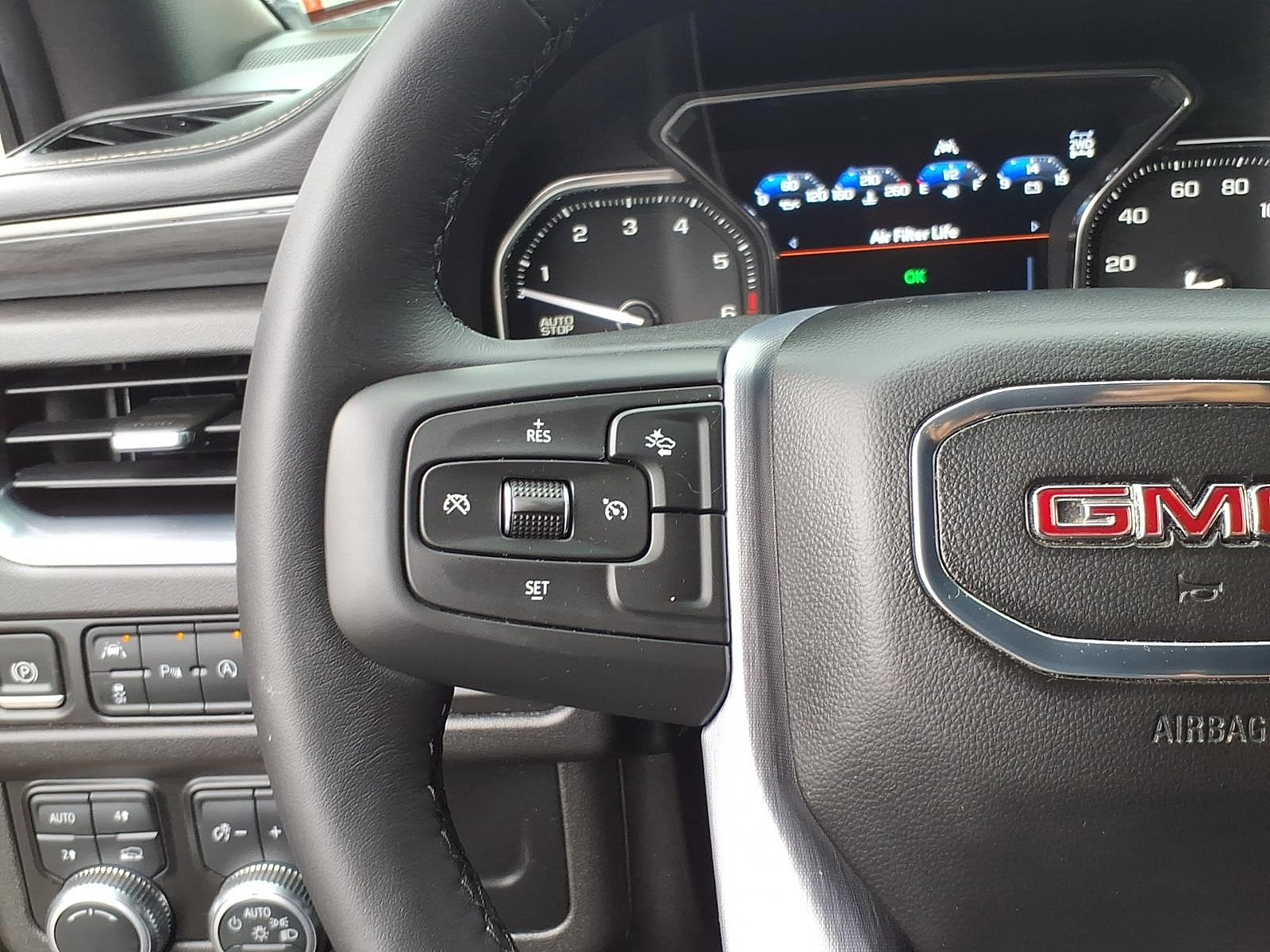 Certified 2021 GMC Yukon XL SLT AWD/4WD image 19