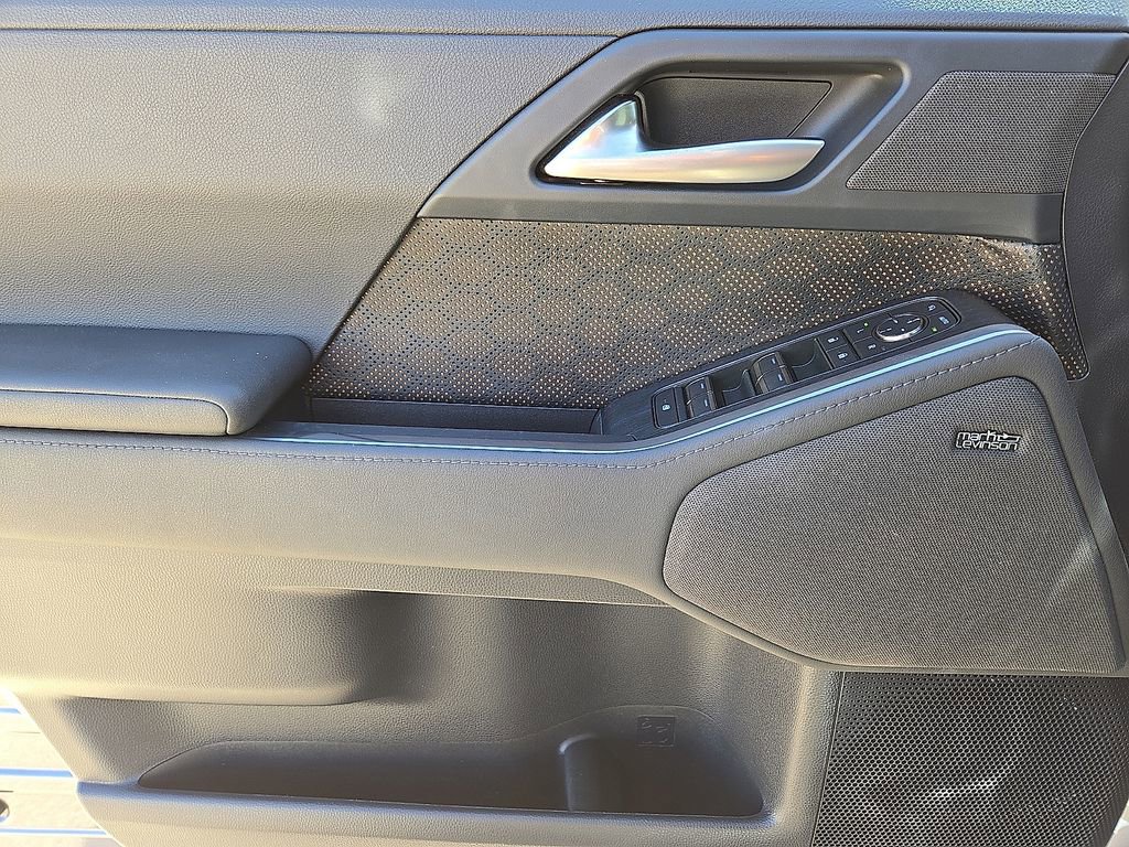 Used 2024 Lexus GX 550 w/ Accessory Package (Z1) image 22