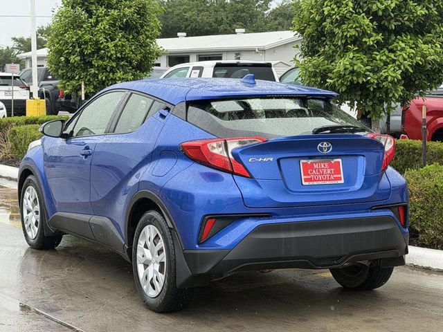 Used 2019 Toyota C-HR LE FWD image 5