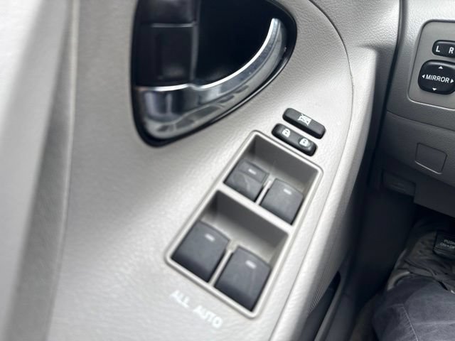 Used 2010 Toyota Camry LE FWD image 22