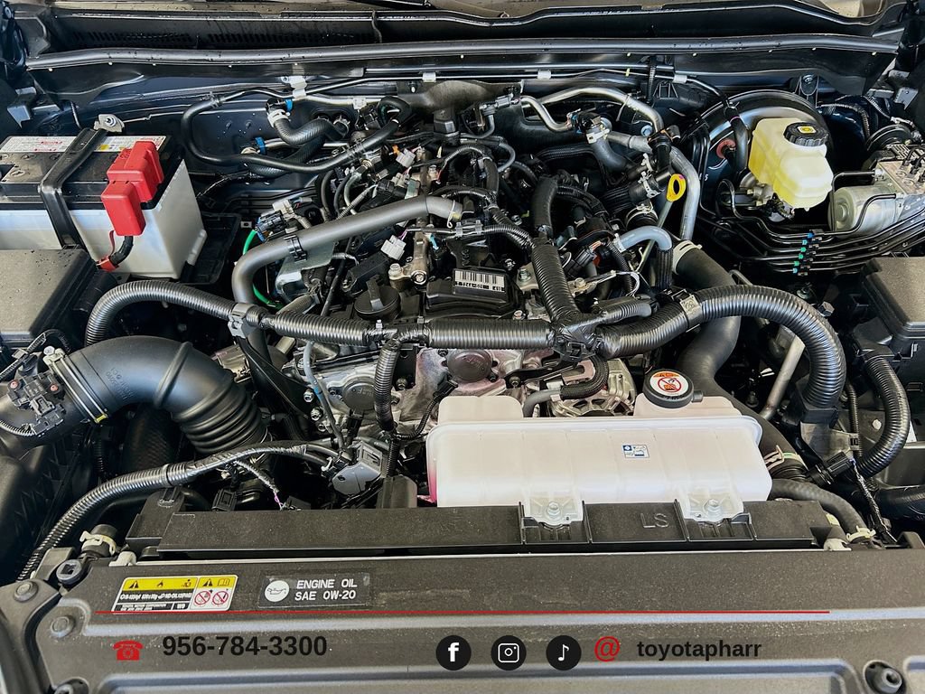 New 2026 Toyota 4Runner SR5 AWD/4WD image 8