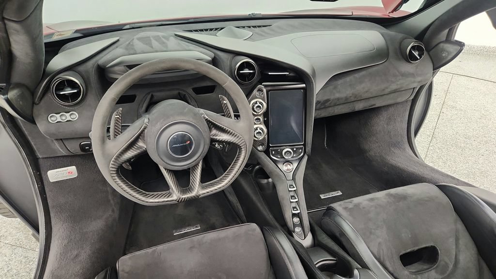 Used 2018 McLaren 720S Performance RWD image 36