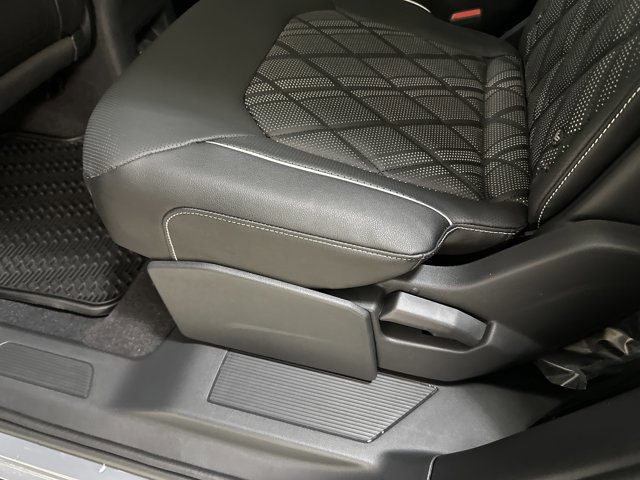 New 2026 Volkswagen Atlas SEL Premium R-Line image 23