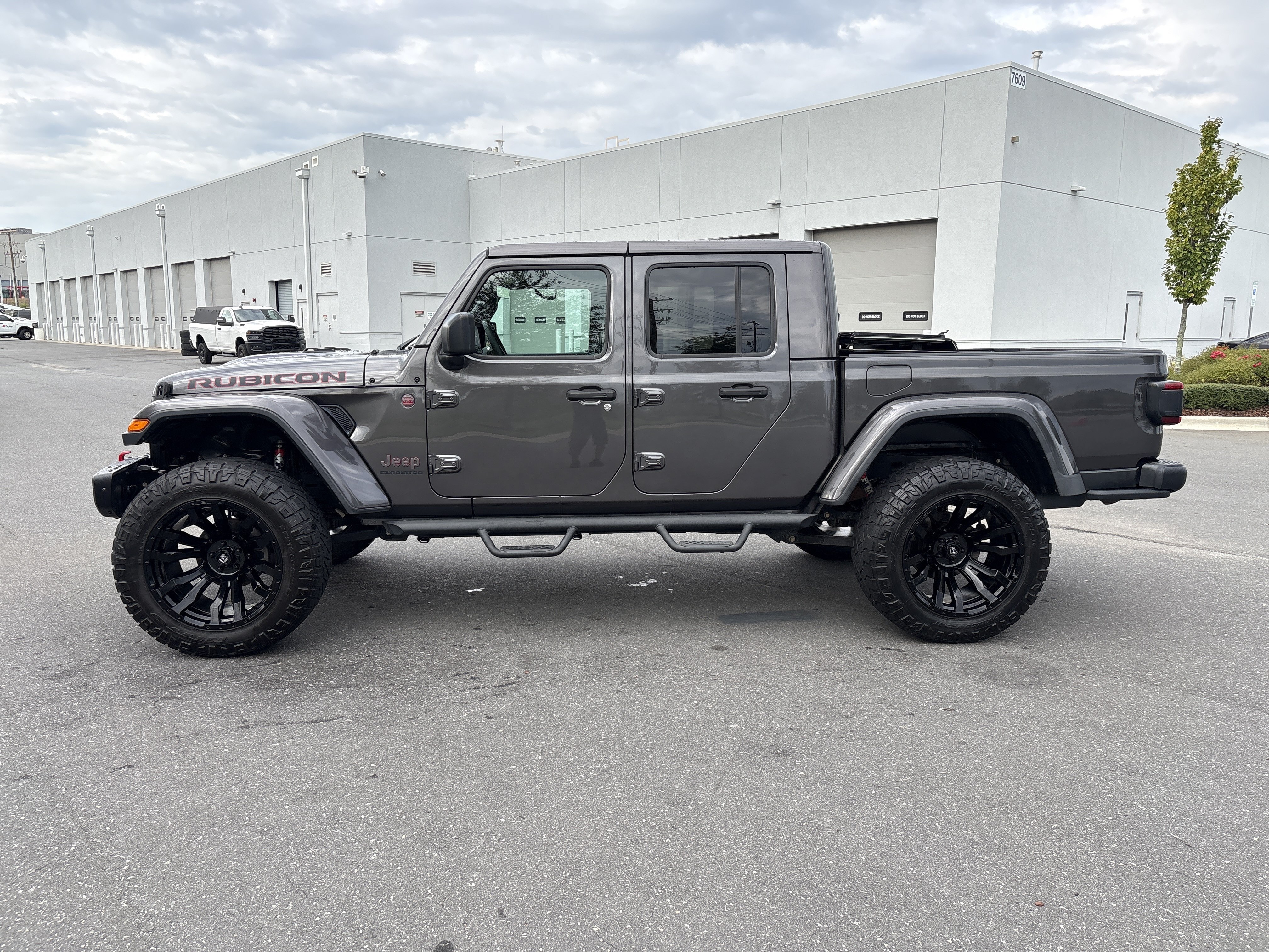 Used 2020 Jeep Gladiator Rubicon AWD/4WD image 6