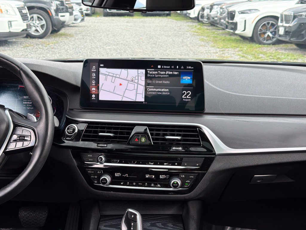 Used 2023 BMW 530i xDrive w/ Premium Package AWD/4WD image 20