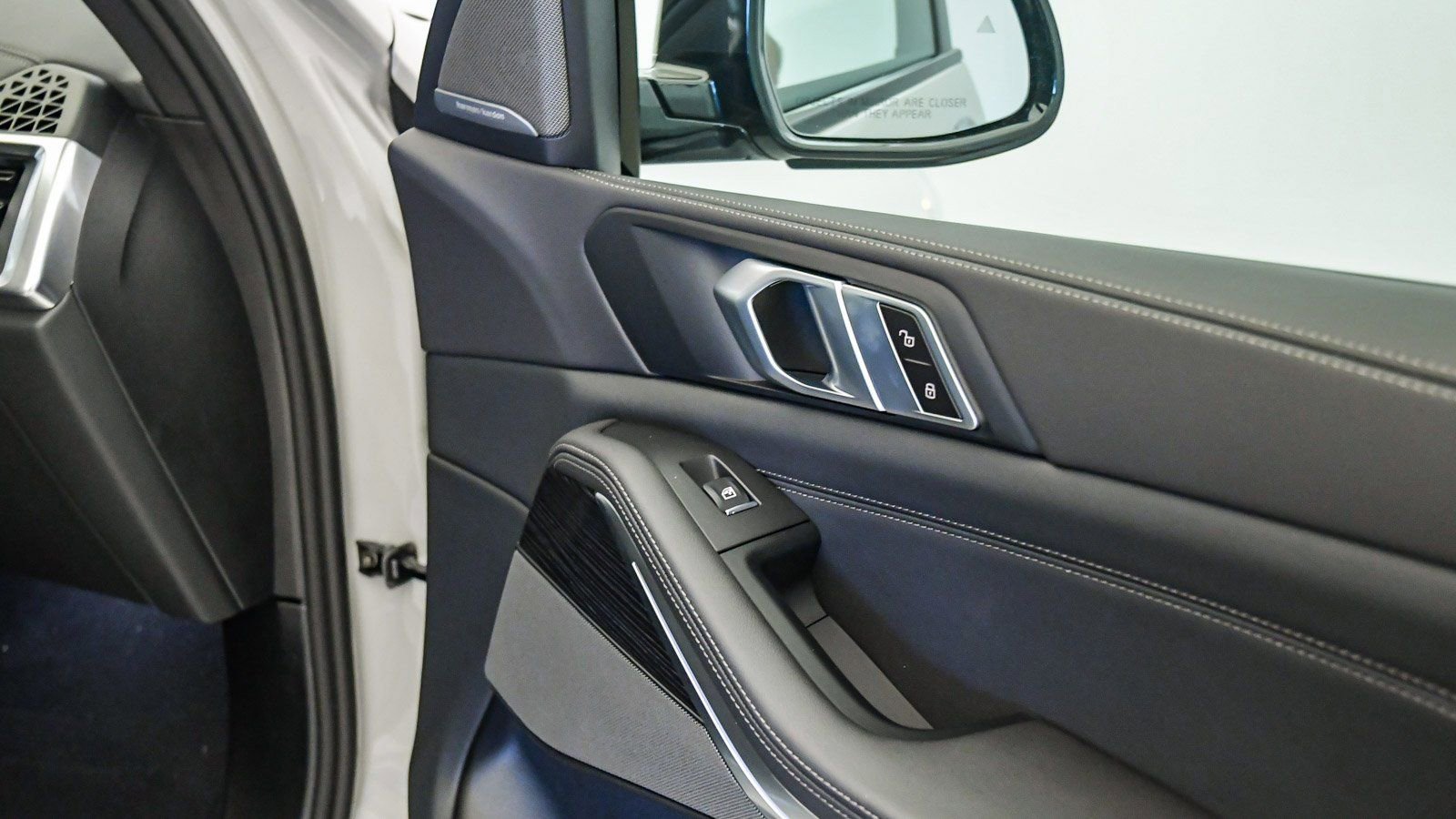 New 2026 BMW X5 sDrive40i w/ M Sport Package RWD image 19
