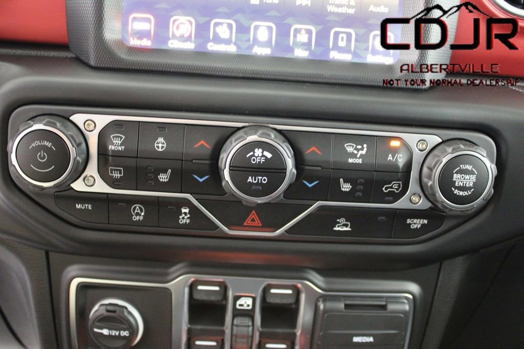 Used 2023 Jeep Gladiator Rubicon w/ Cold Weather Group image 38