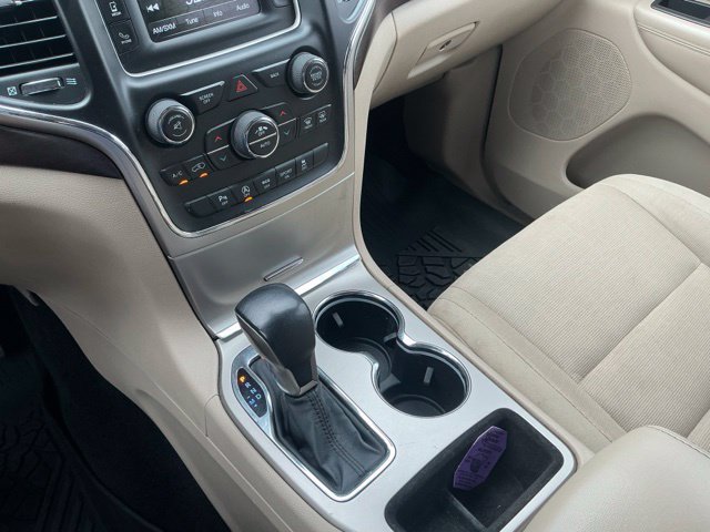 Used 2017 Jeep Grand Cherokee Laredo w/ Quick Order Package 23E AWD/4WD image 35