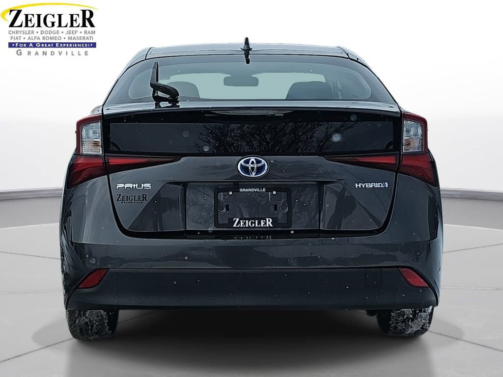 Used 2019 Toyota Prius L Eco image 6