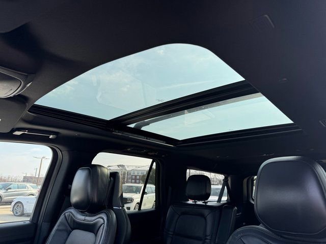 Used 2022 Lincoln Navigator L Reserve image 33