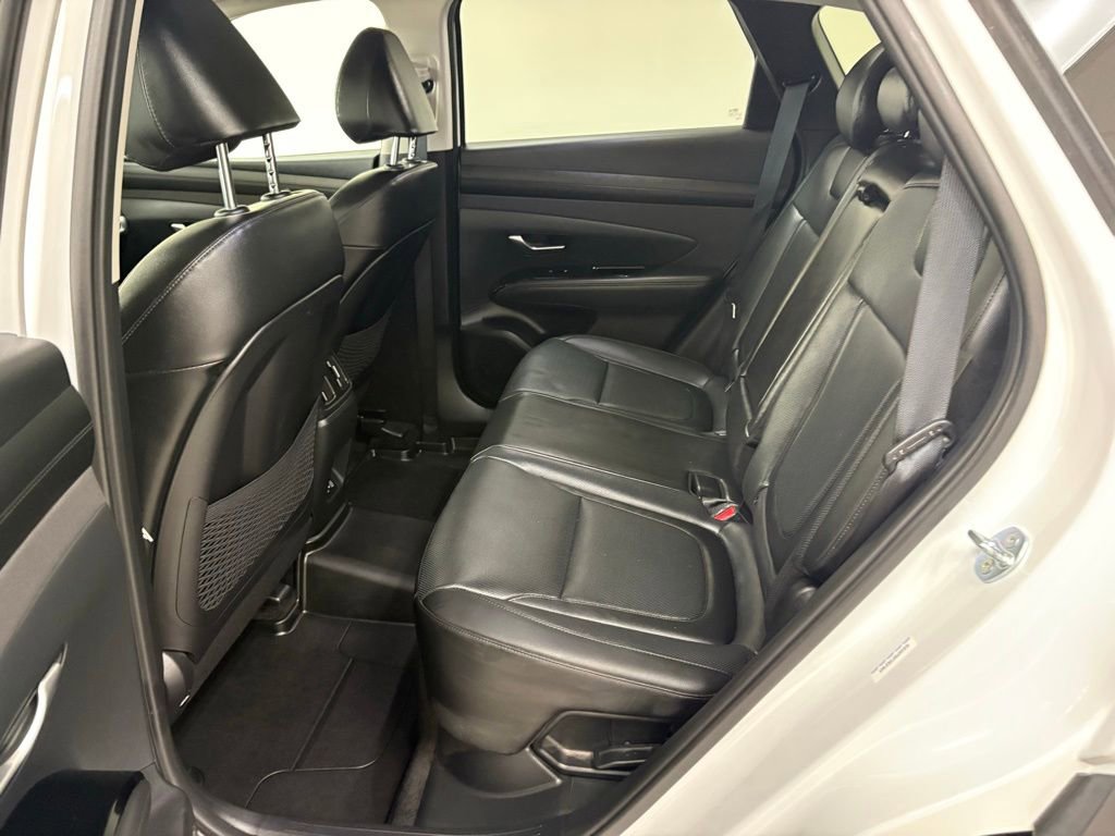 Used 2025 Hyundai Tucson Limited image 12