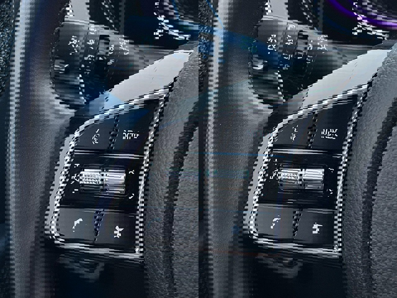 Used 2025 Kia Seltos S image 23