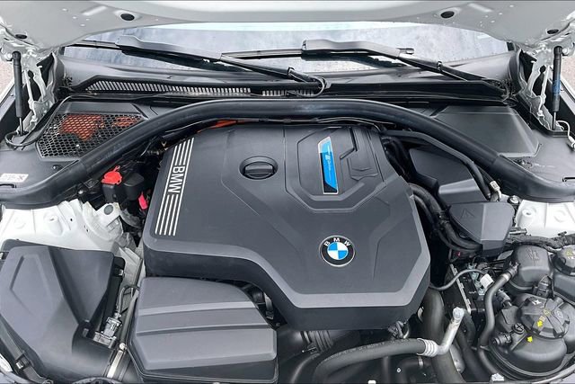 Used 2024 BMW 330e w/ Convenience Package RWD image 9